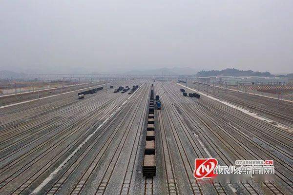 渝怀铁路增建二线怀化西编组站预计本月底完工通车