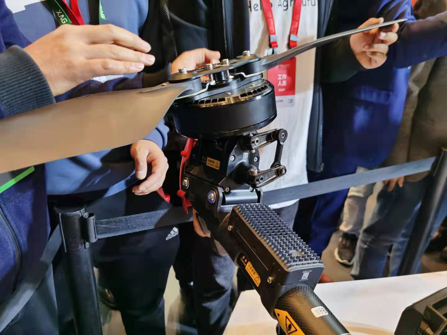 作业|4G/5G控制！极飞发布P40、P80及全新V系列双旋翼农业无人机