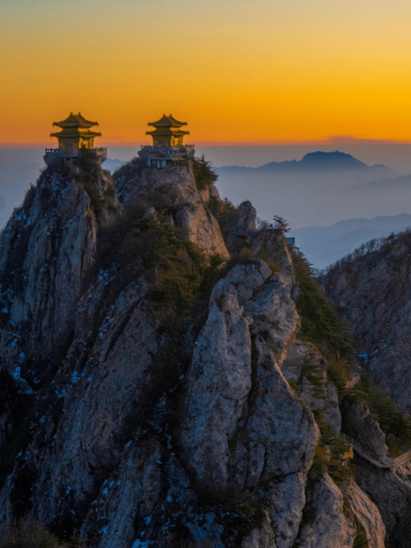 什么名山的成语_秋名山车神图片