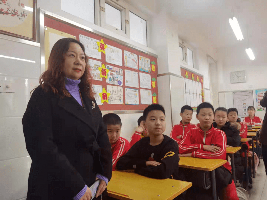 中华大街小学鲁凤芝校长亲自调研指导