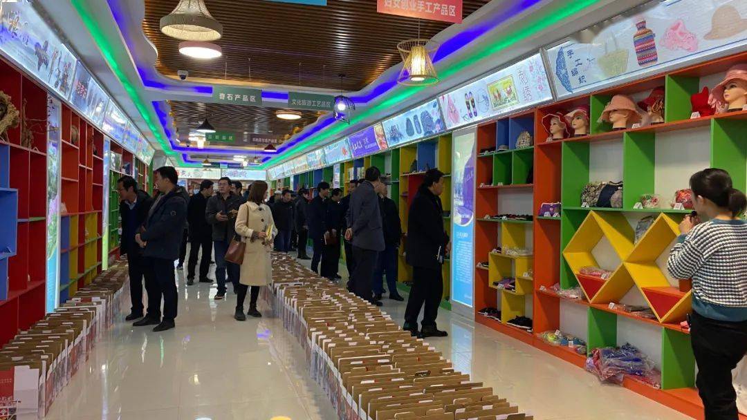 漳县有多少人口_漳县县长刘静情夫图片