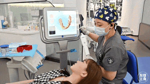 直降万元!圣诞节牙齿矫正隐适美