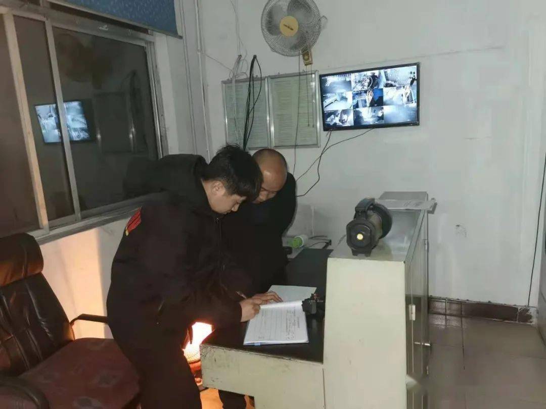 有毒的GDP_中国gdp增长图(3)