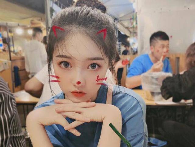 1,灵猫传女主这是小橙子近期刚出的古装,造型一出顿时让无数粉丝们