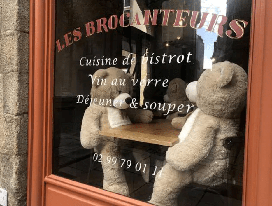 那只霸屏了我表情包的跳舞熊同款，又结伴蹦哒到了法兰西？（文末有彩蛋）_des