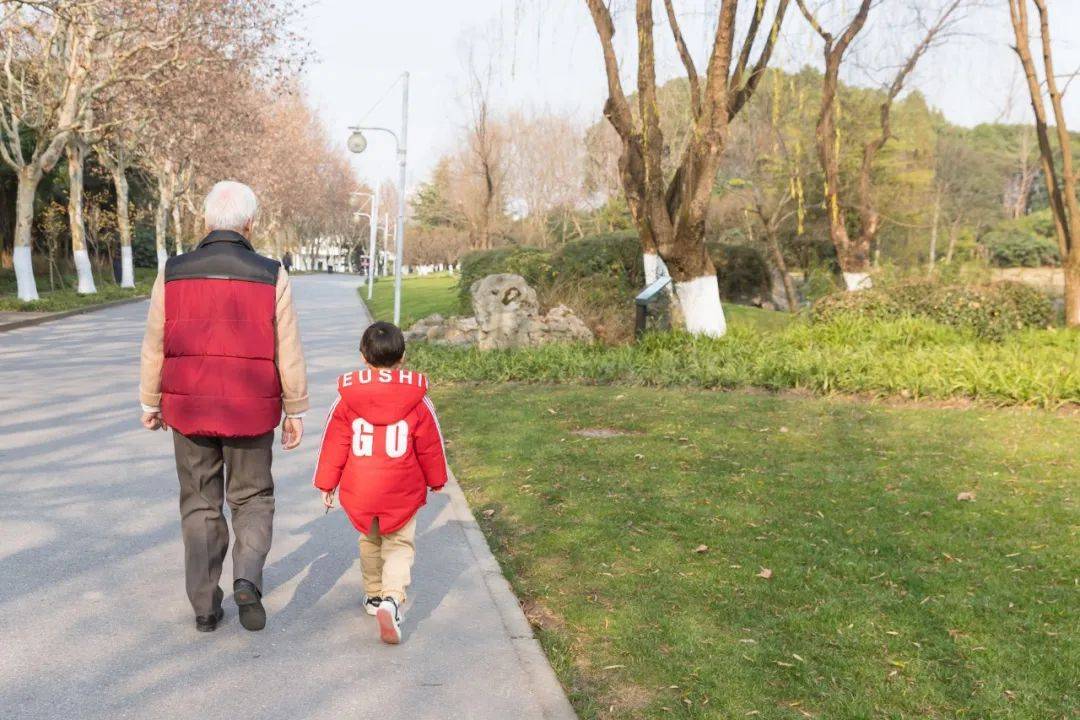 江浙一带兴起两头婚:男不娶女不嫁,孩子随父姓也随母姓，还各住各家，真的会幸福吗？(图3)