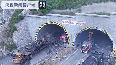 云南省经济总量人口受少万_云南省地图(2)