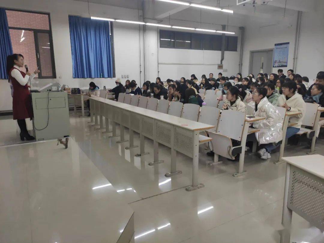 讲座|| 邢台学院数信学院2017级《提高中学数学教育能力》专题讲座