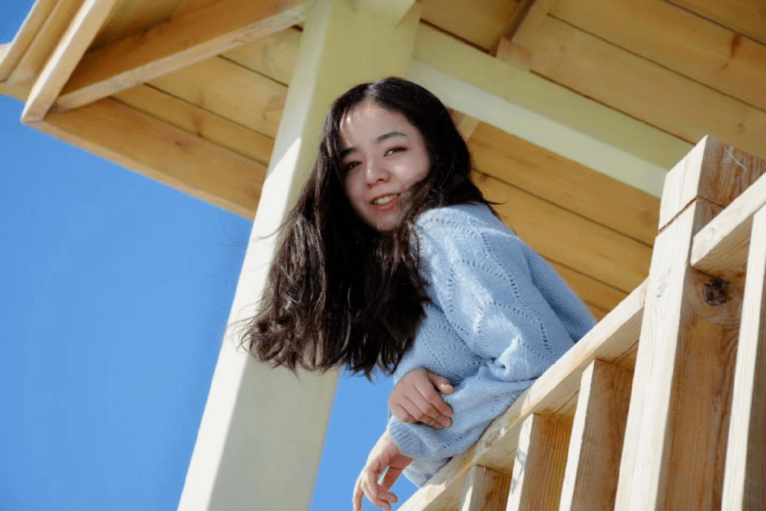 最美学生简介 74584322dc1d4accba9aaff309af408e.png