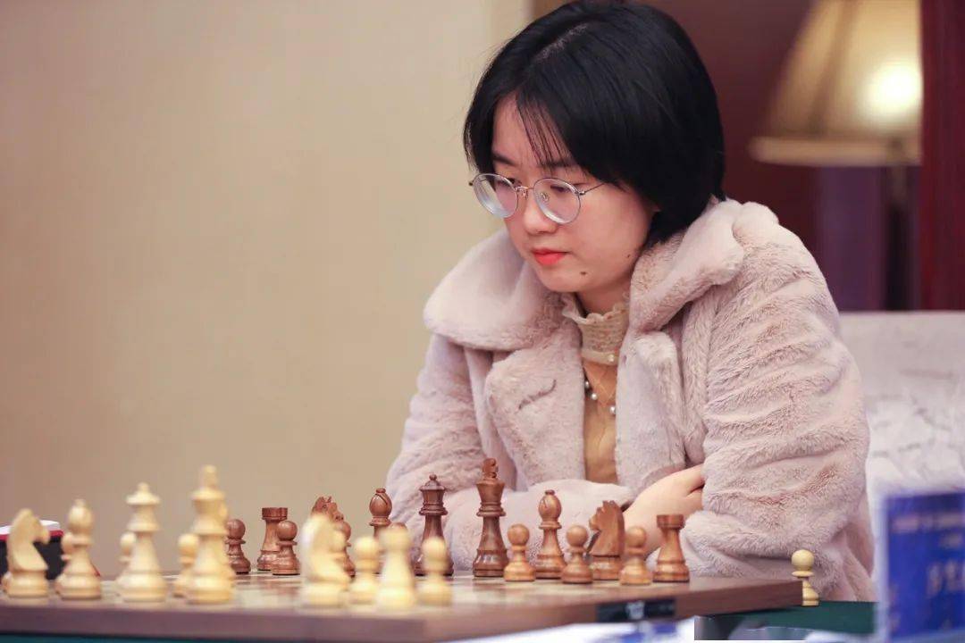 2020国际象棋甲组个人赛第五轮:榜首之争再现混乱局势_谭中怡