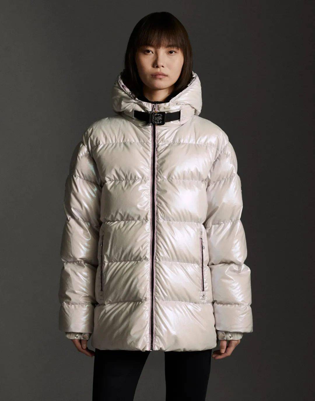 moncler 1017 alyx 9sm 设计师合作款上市