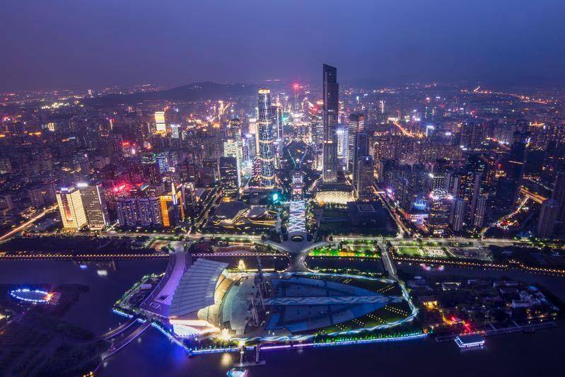 广州夜经济总量_广州上海经济对比(3)