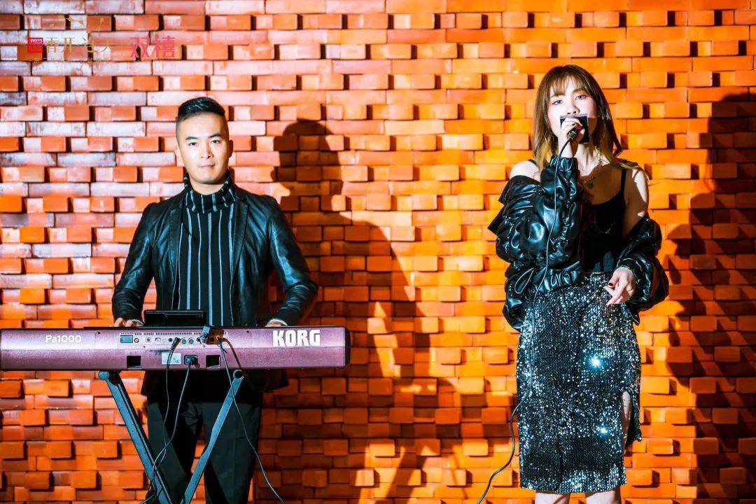 此外,现场狂撒福利,超值惊喜礼品纷至沓来,空气净化器,小霸王游戏机