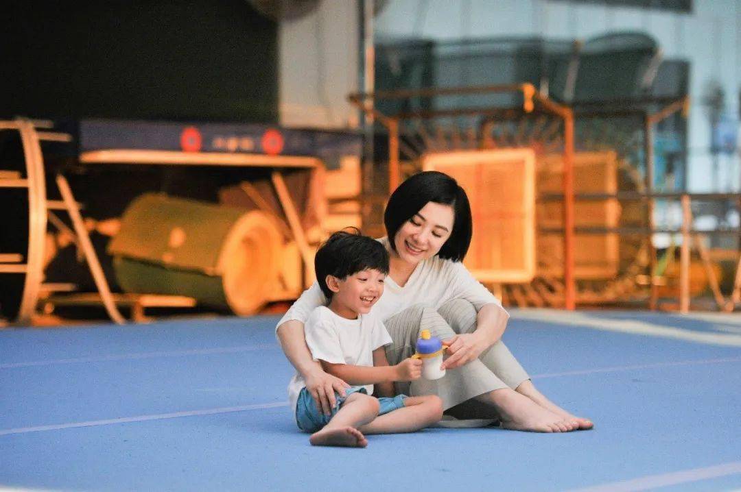 李玫瑾:如何培养出快乐,温暖,人格健全的孩子?(值得深