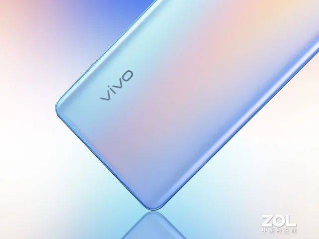 vivo x60 pro共有原力和华彩两种配色,vivo x60系列的后壳采用了最新