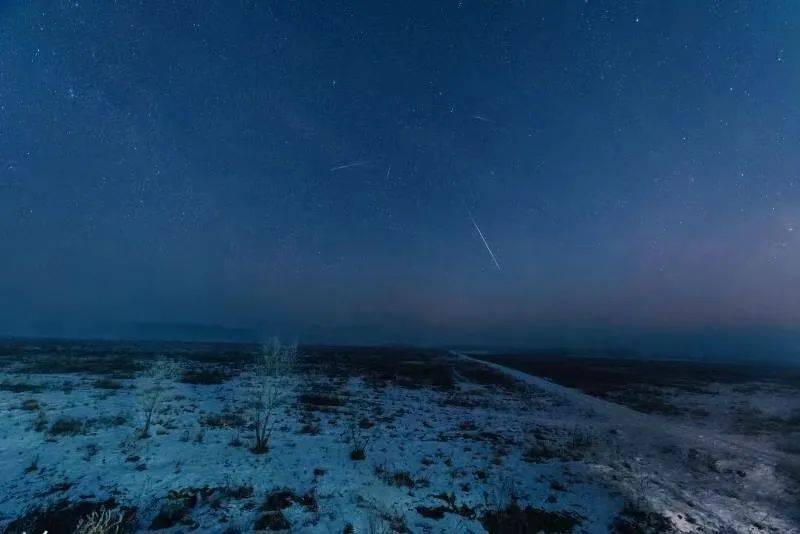 峰值|星空有约 | 带你来看2021年第一场流星雨