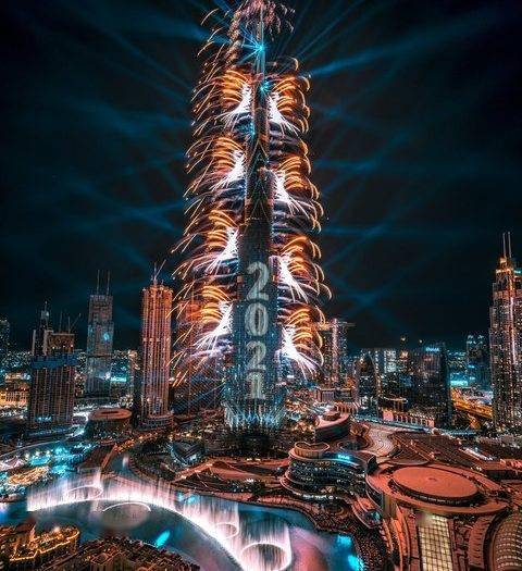 哈利法塔和迪拜市区2021年除夕夜盛况空前