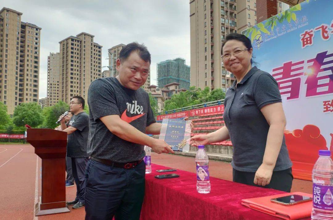 校际交流,广德市景贤中学程旻校长一行来校.