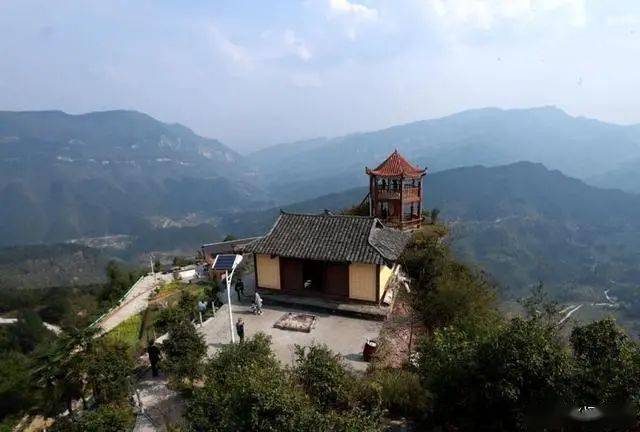 醉美道真:黄泥仙女石人山,华山沙河看银杉,插旗山上神佑民!