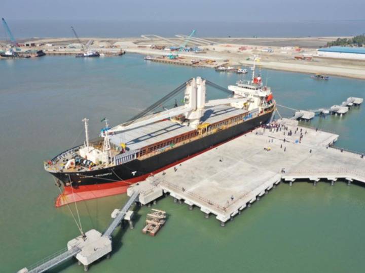 中国路桥承建的孟加拉国深水码头投入使用