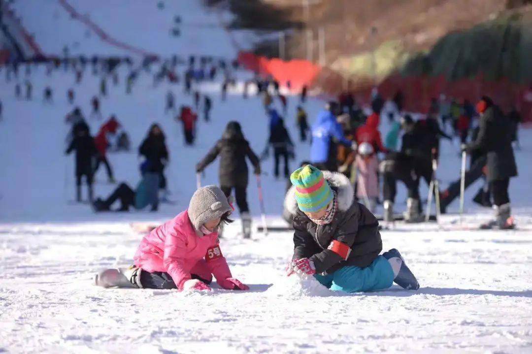 昌平这个露天冰场暂停!这两处冰雪乐园更好玩,更刺激!_滑雪场