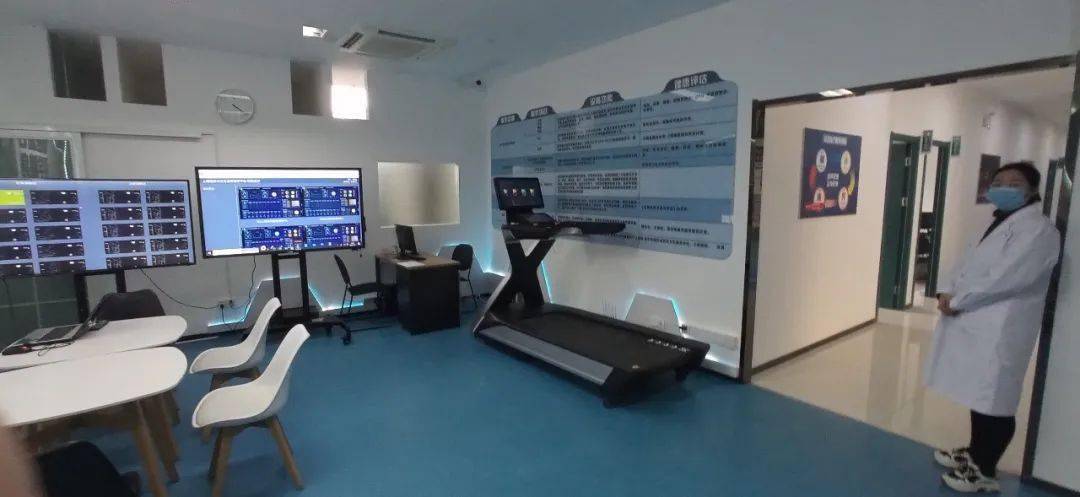 沐诚表示,目前扬州体育康复医院已完成一期工程建设,同时开设运动康复