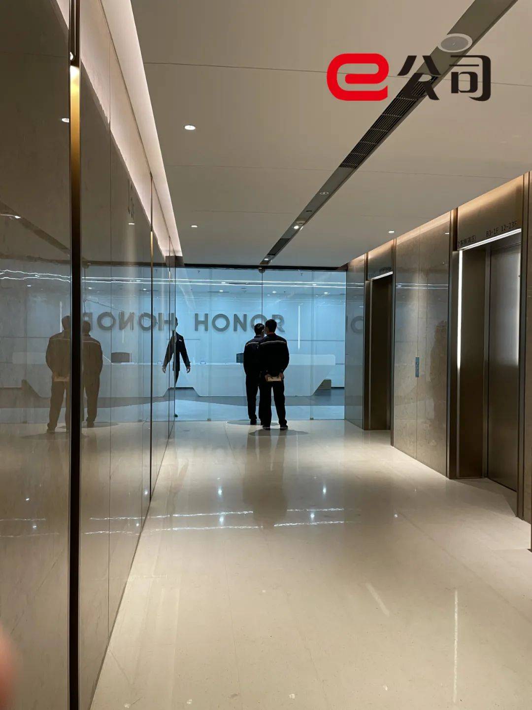 重生|实探丨新荣耀破茧重生，今天搬家！与高通复合，系列新机也发布在即