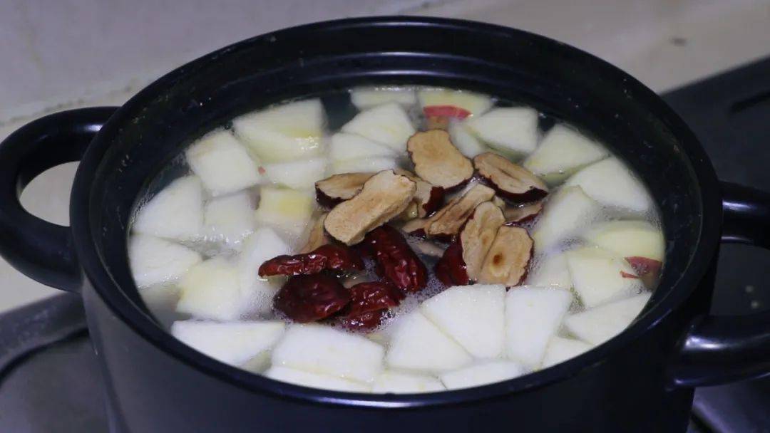 苹果小米红枣粥怎么煮 37a513bb29b94c8581d25ed354ba2779.jpeg