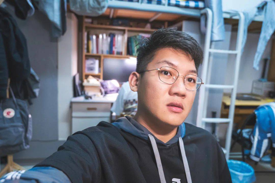 【法学院】 田春雨：光影浓缩，镜头下见证的青春行