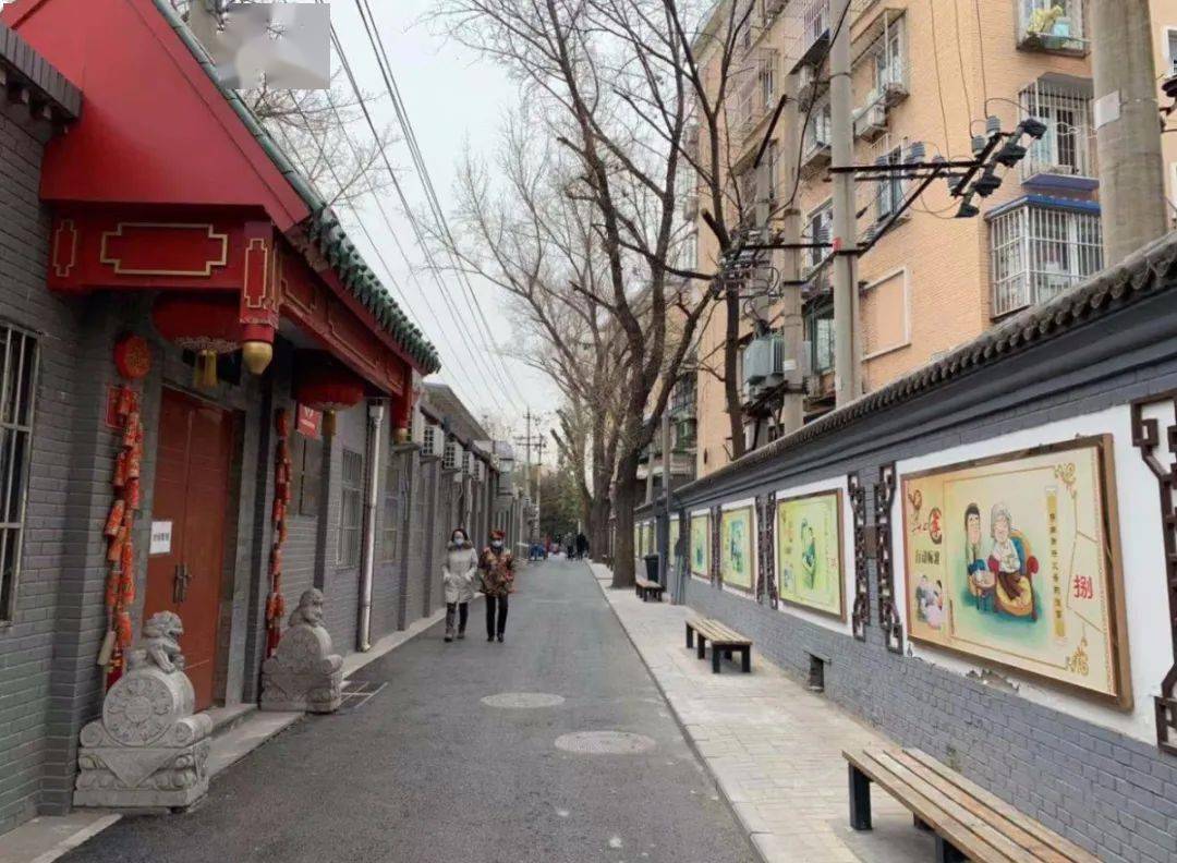 云逛街巷人定湖北巷曾经步步惊心的街道如今变成敬老孝老主题街