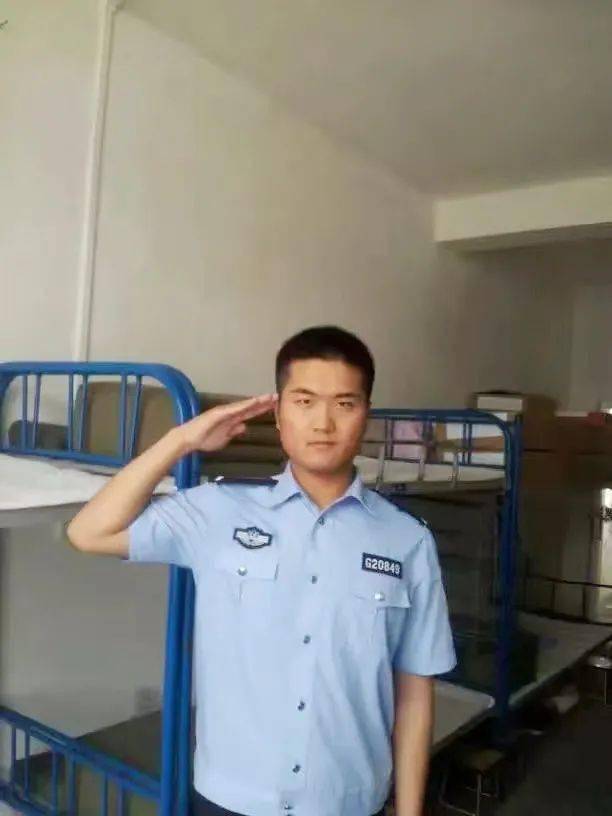 【宜阳公安】中国人民警察节—我的第一张警服照