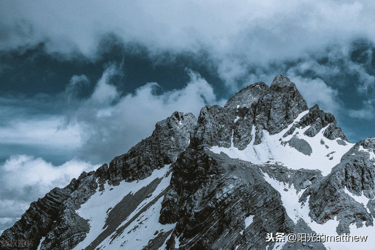 摄影组图:大雪纷纷,玉龙雪山冰凝雪积风景美