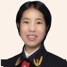 关注云南段莉萍法官入选2020年度人民法院十大亮点人物