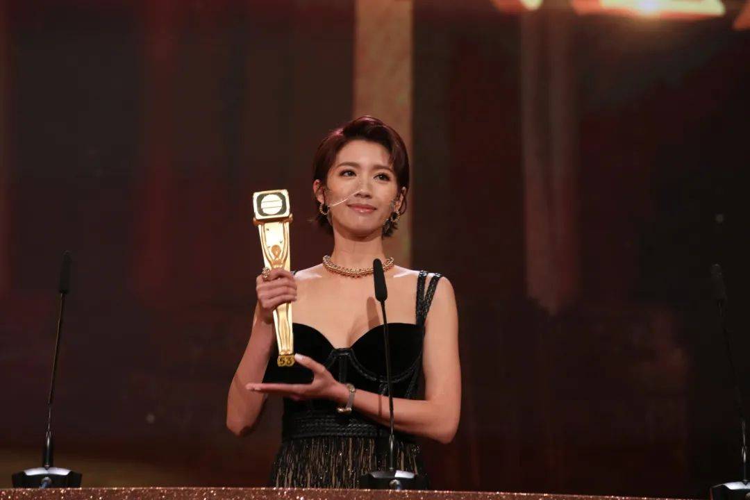 比较大的大提琴女主角 bc4ef17b89394efa9628adc0b298a862.jpeg