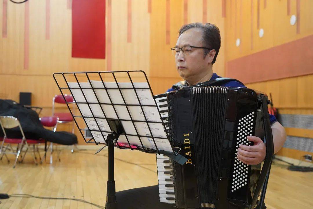 分享《来日方长》女低音佳明 人声,器乐,录音三维合一大作,献给