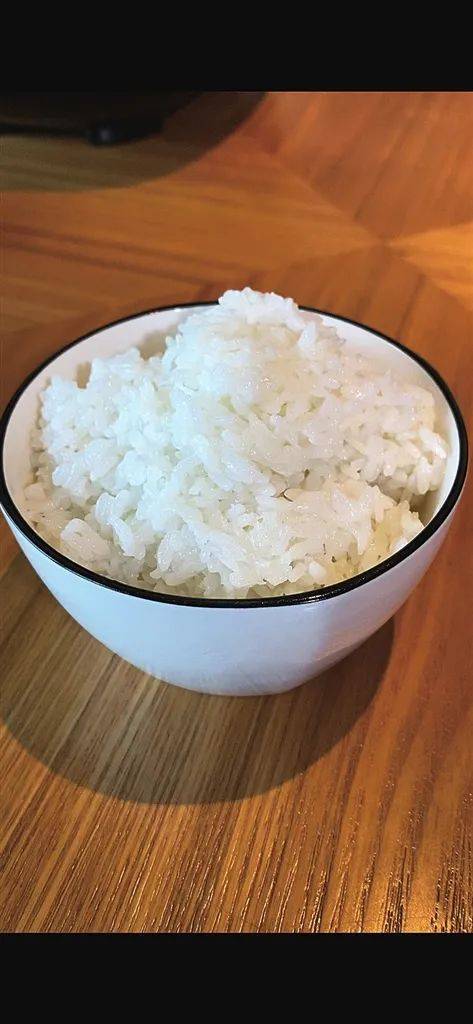 海水稻米是咸的吗？袁隆平牵头启动海水稻“十百千工程” 海南多地成功试种并收割