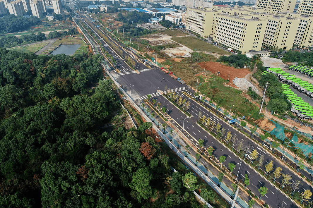 长沙市芙蓉区人口_长沙市芙蓉区公安局(2)