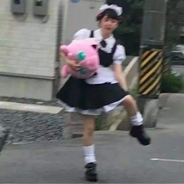 背景图头像 | 要偷偷努力呀 希望自己也能成为别人的梦想
