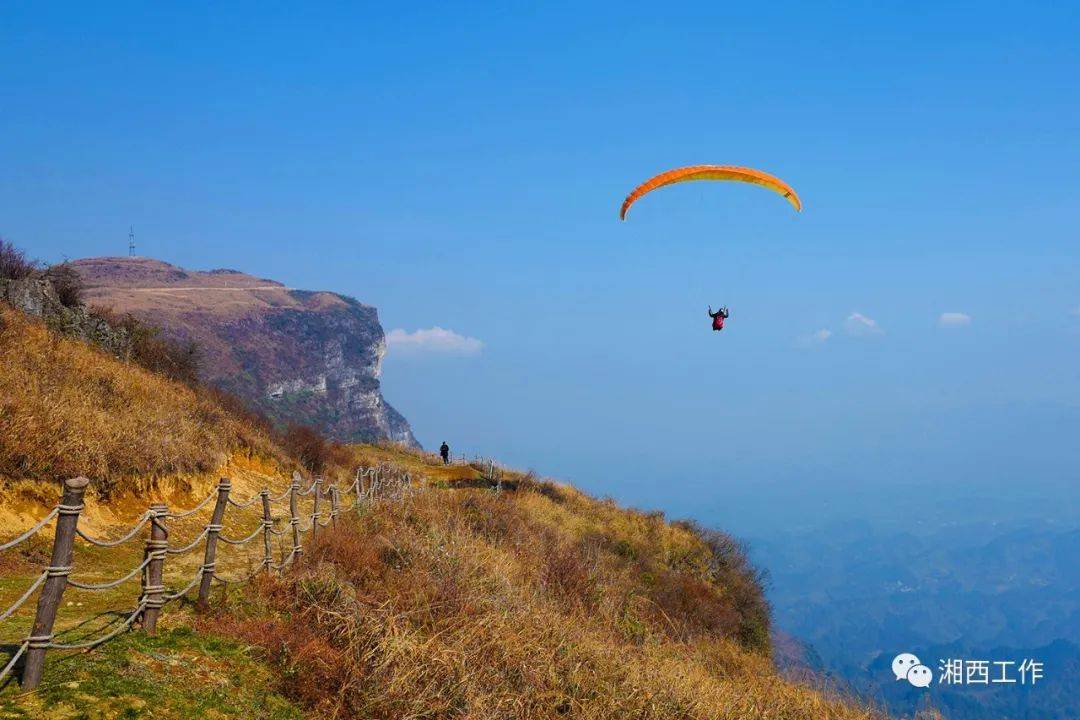 高山休闲度假胜地—八面山_帐篷