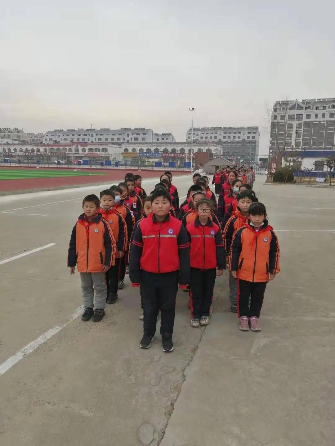 阳光校园 活力中小——王庄镇中心小学跑步比赛活动纪实