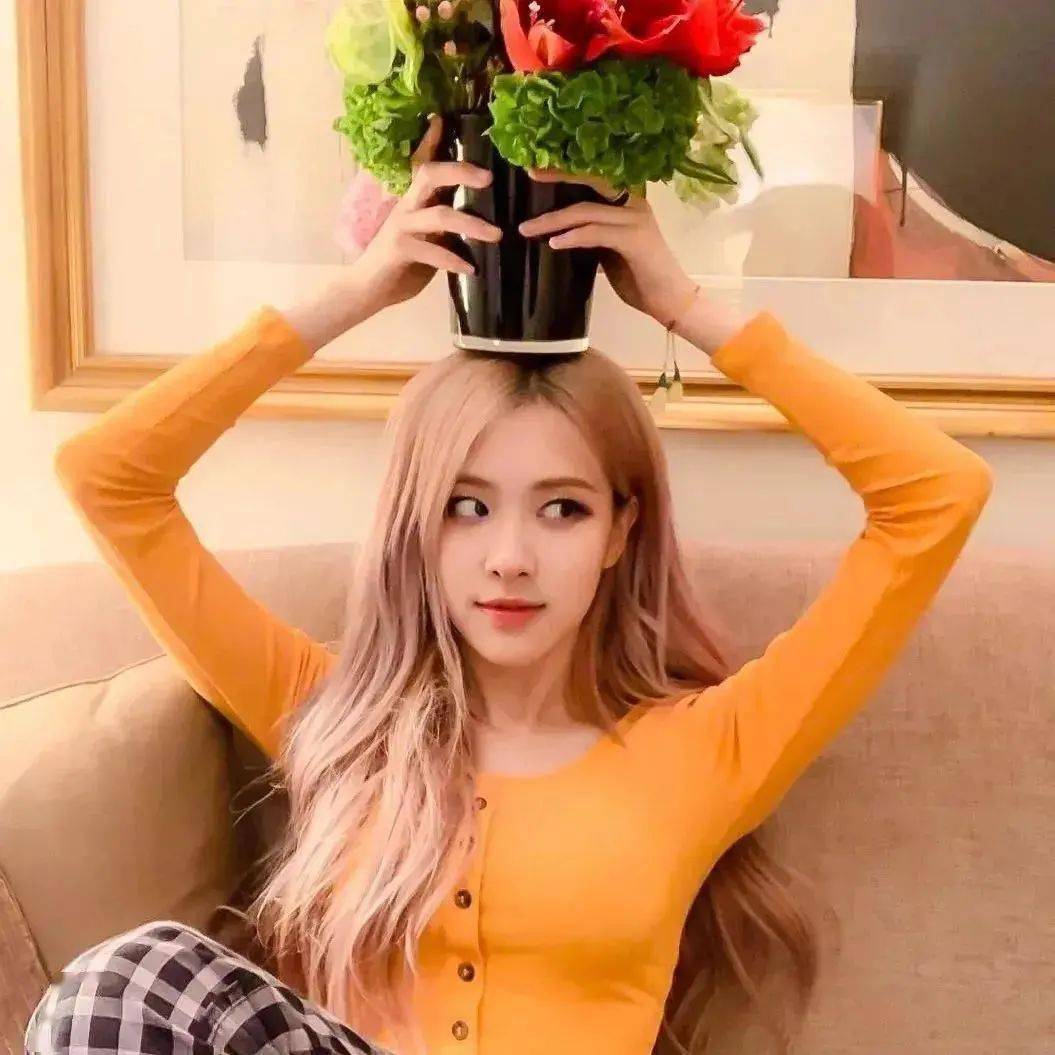 blackpink肉肉吃玉米,blackpink肉肉 blackpink全员头像想从你那里偷一份可爱