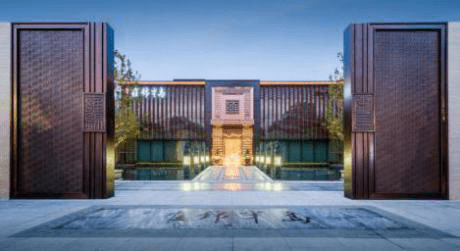 这改变了单打独斗的模式,变身为群策群力,与行业共生共荣.