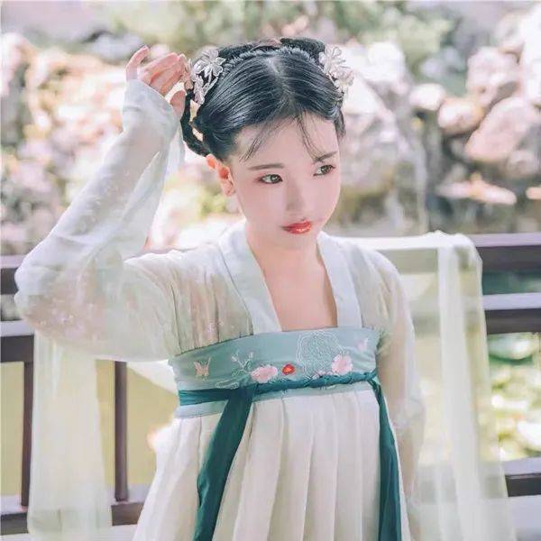 汉服妹子最初的最爱,年终盘点佳绩,究竟花落谁家._销量