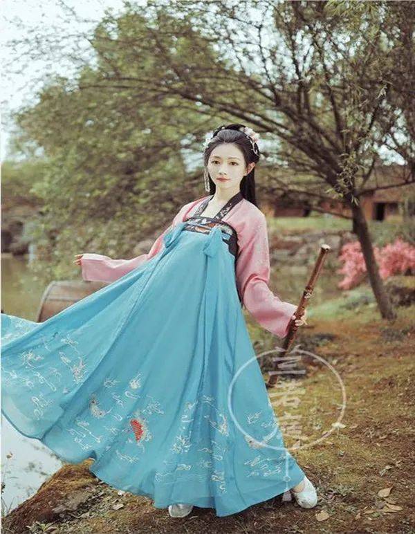 汉服妹子最初的最爱,年终盘点佳绩,究竟花落谁家._销量