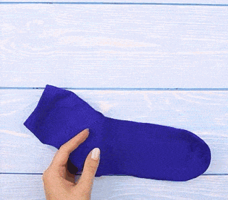 旧袜子千万别扔,剪一刀放进衣柜,省下一大半空间!_丝袜