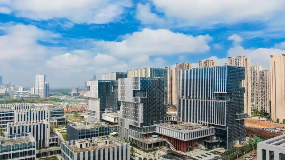 72是服务天府新区加快实施科技创新带动高质量发展的坚实基底.