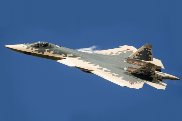 俄罗斯正式进入四代机时代 苏-57能否和f-22一战?