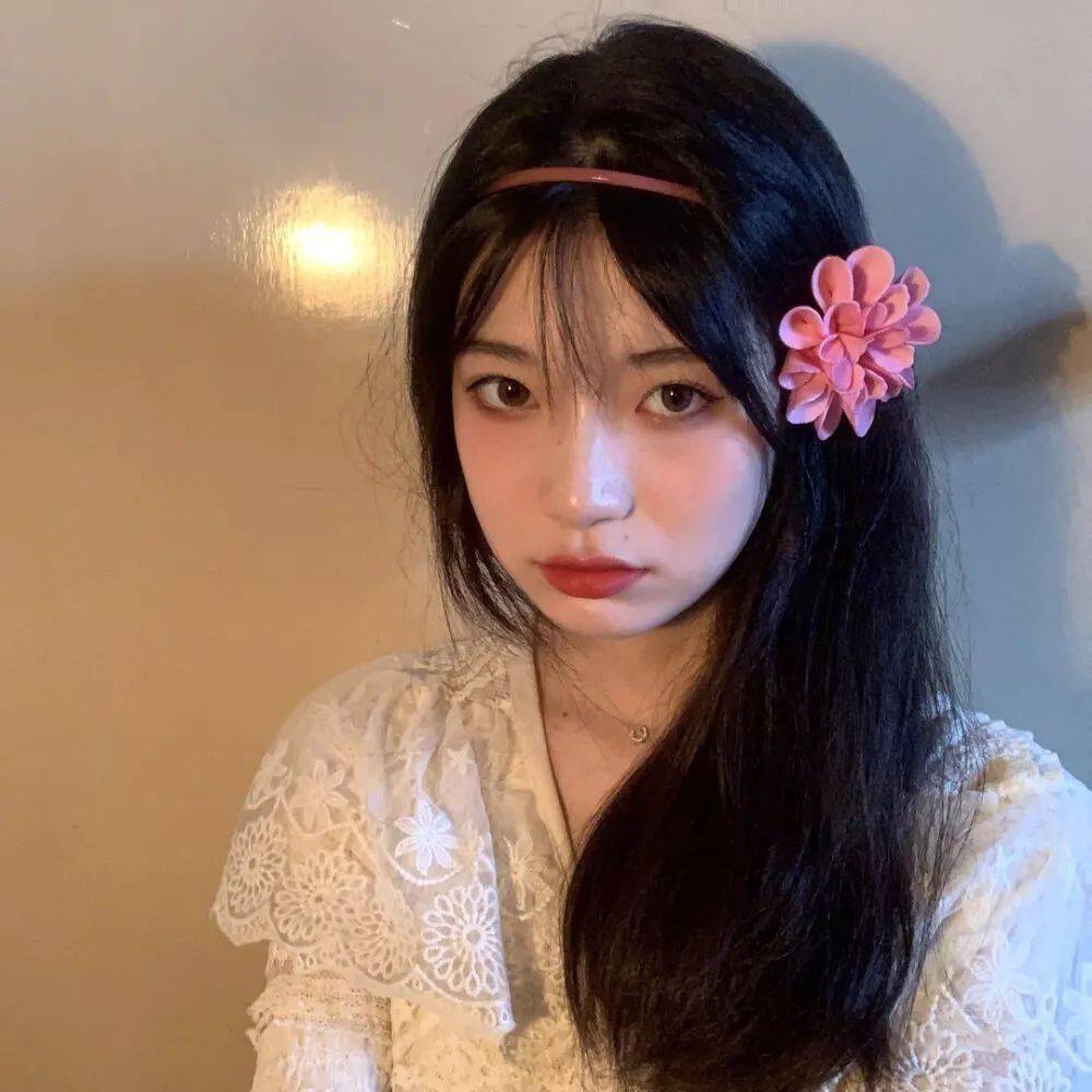一眼惊鸿的优质女生头像