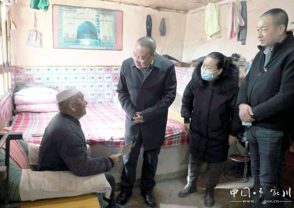 马筱宁春节前走访慰问农村困难党员和群众