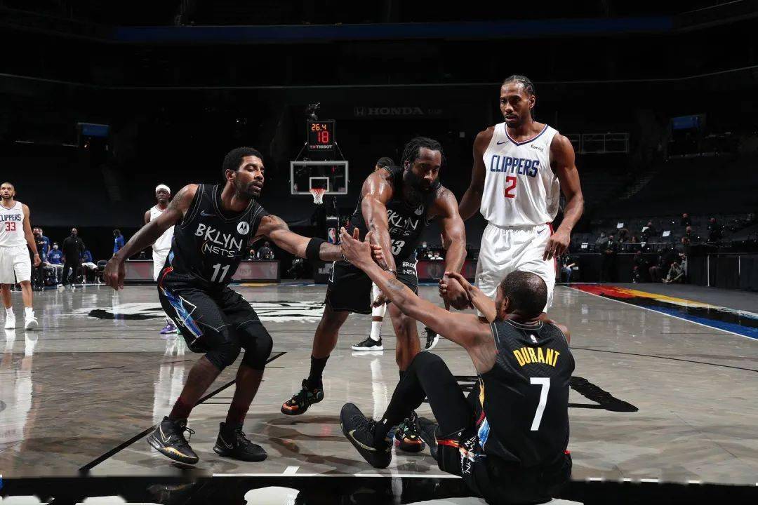 nba | 三巨头合砍90分篮网险胜快船 范弗利特54分猛龙
